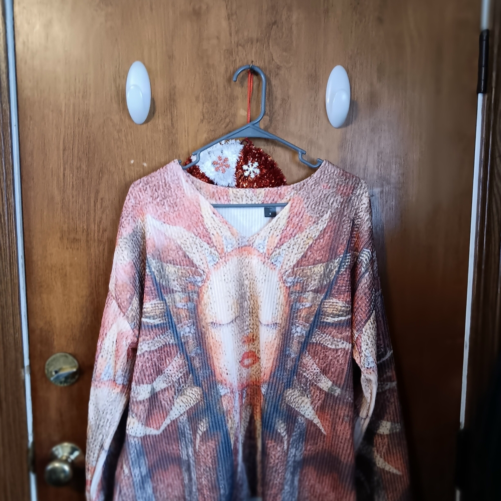 Sunburst Patterned Long Sleeve Oversized Top